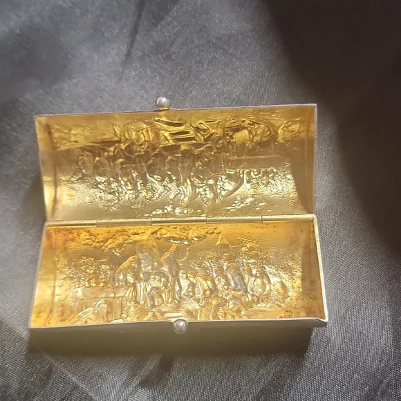 Antique Mini box For cigarette dust To throw